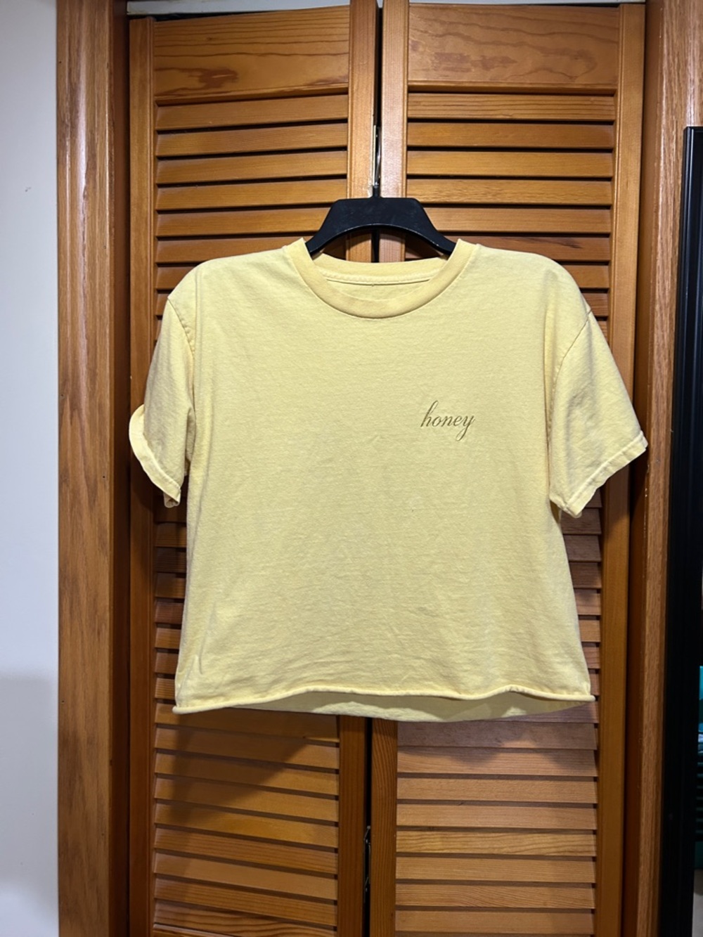 Brandy Melville Honey Tee Shirt Yellow Small